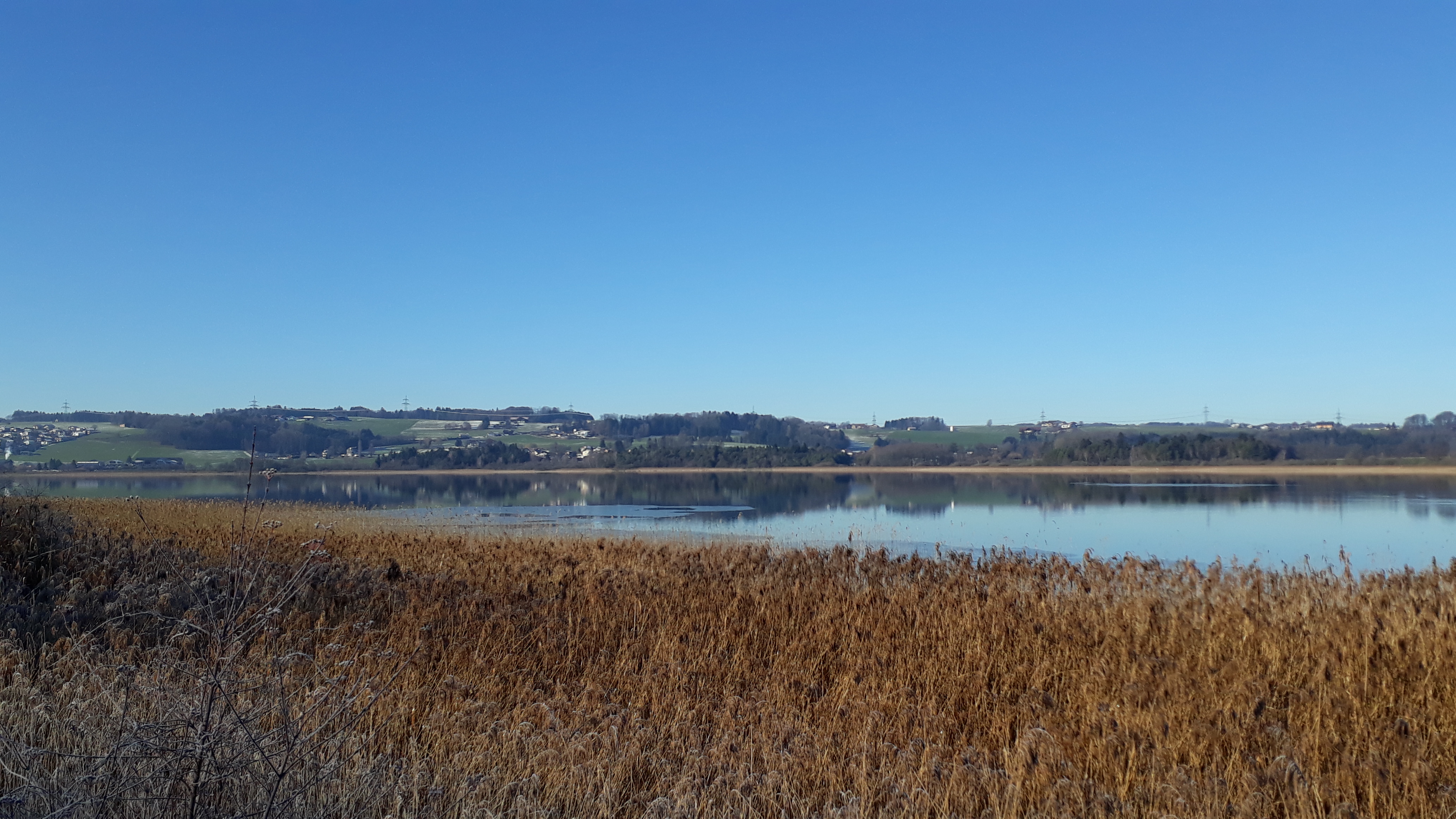 Dieses Bild hat ein leeres alt-Attribut; sein Dateiname ist 2020-02-obertrumer-see.jpg.