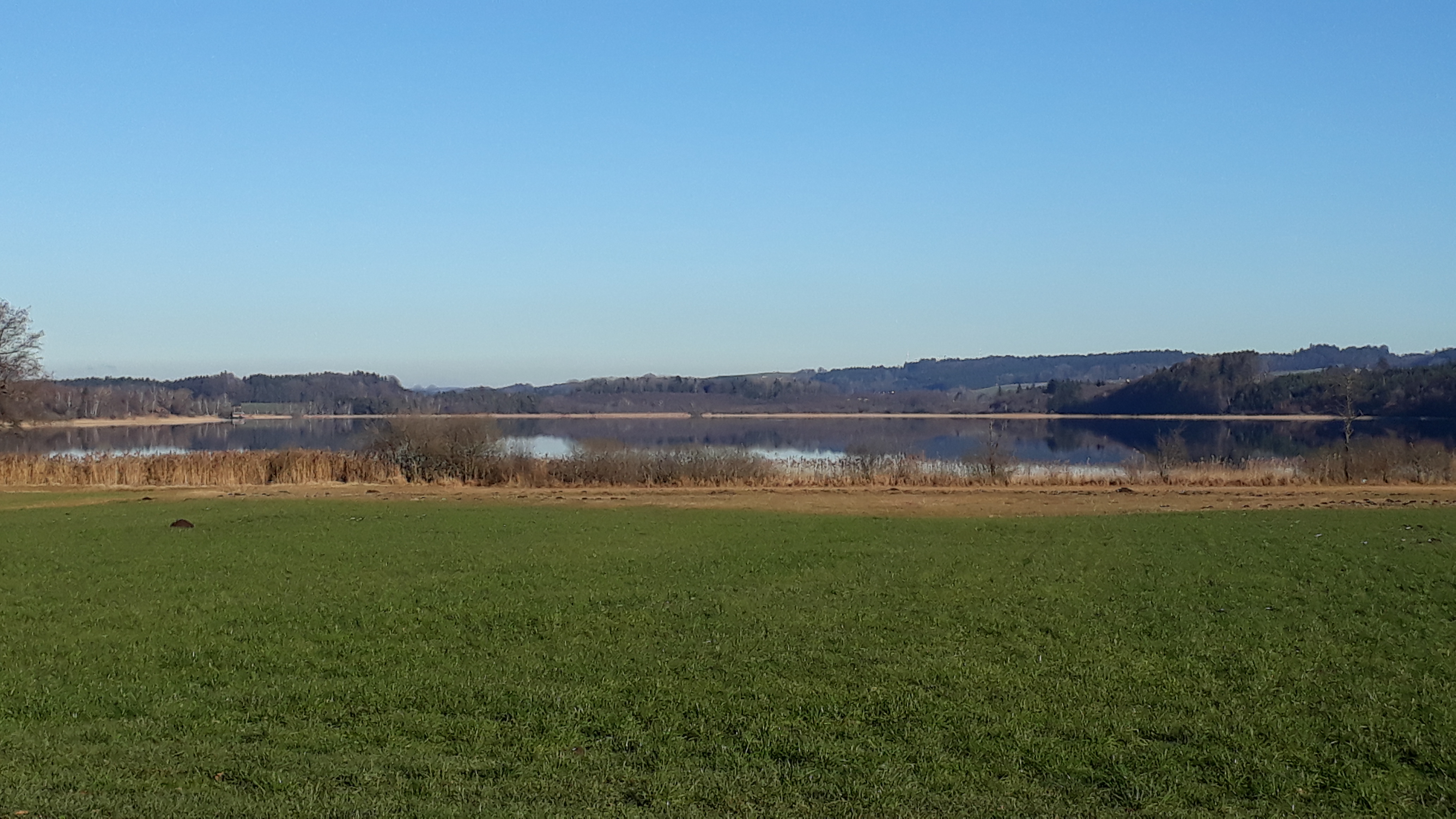 Dieses Bild hat ein leeres alt-Attribut; sein Dateiname ist 2020-03-grabensee.jpg.