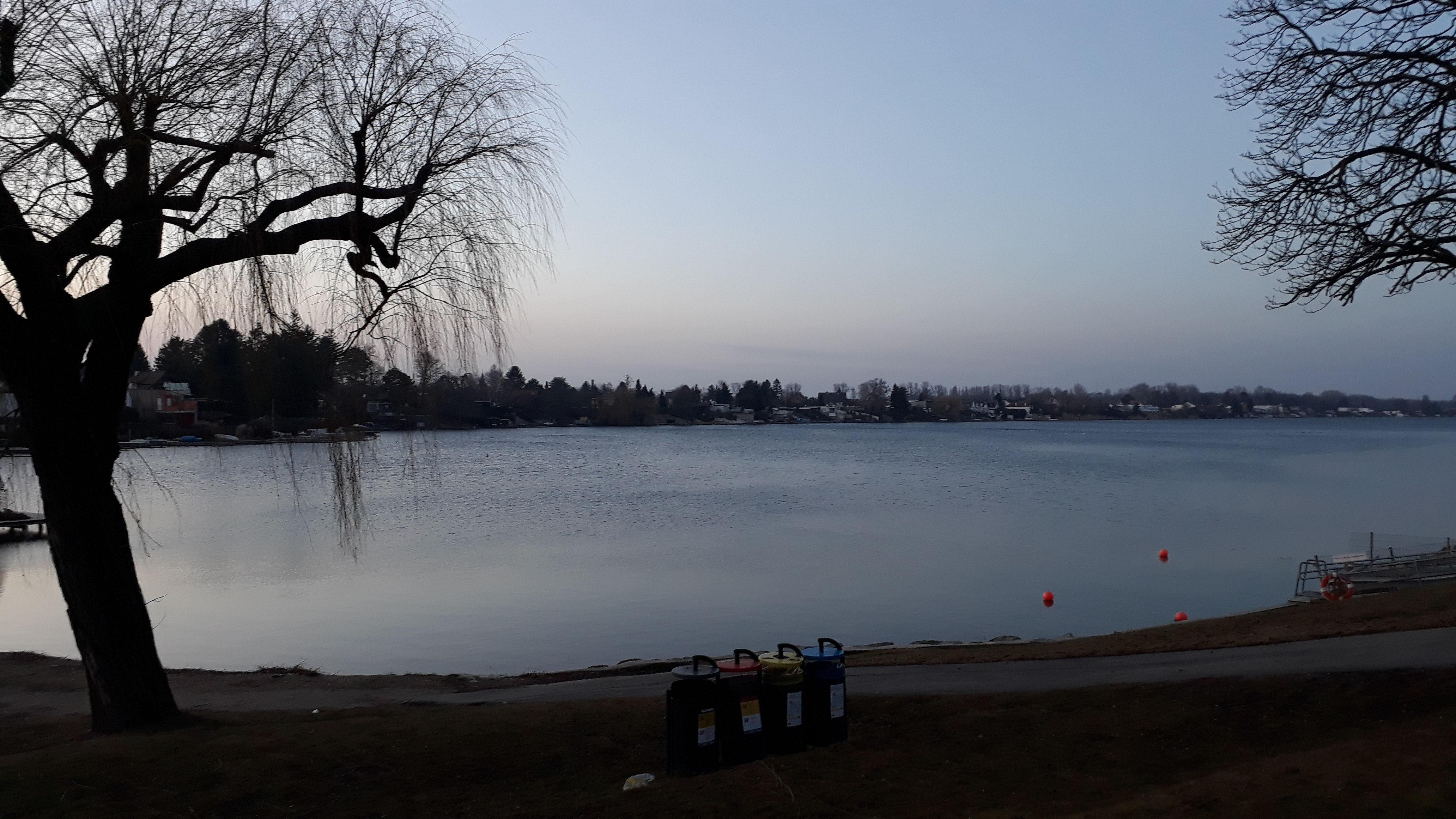 Dieses Bild hat ein leeres alt-Attribut; sein Dateiname ist 2020-17-neufelder-see.jpg.