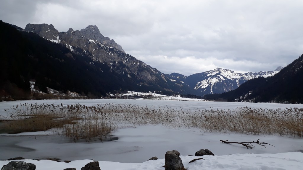 Dieses Bild hat ein leeres alt-Attribut; sein Dateiname ist 2020-21-haldensee-2.jpg.