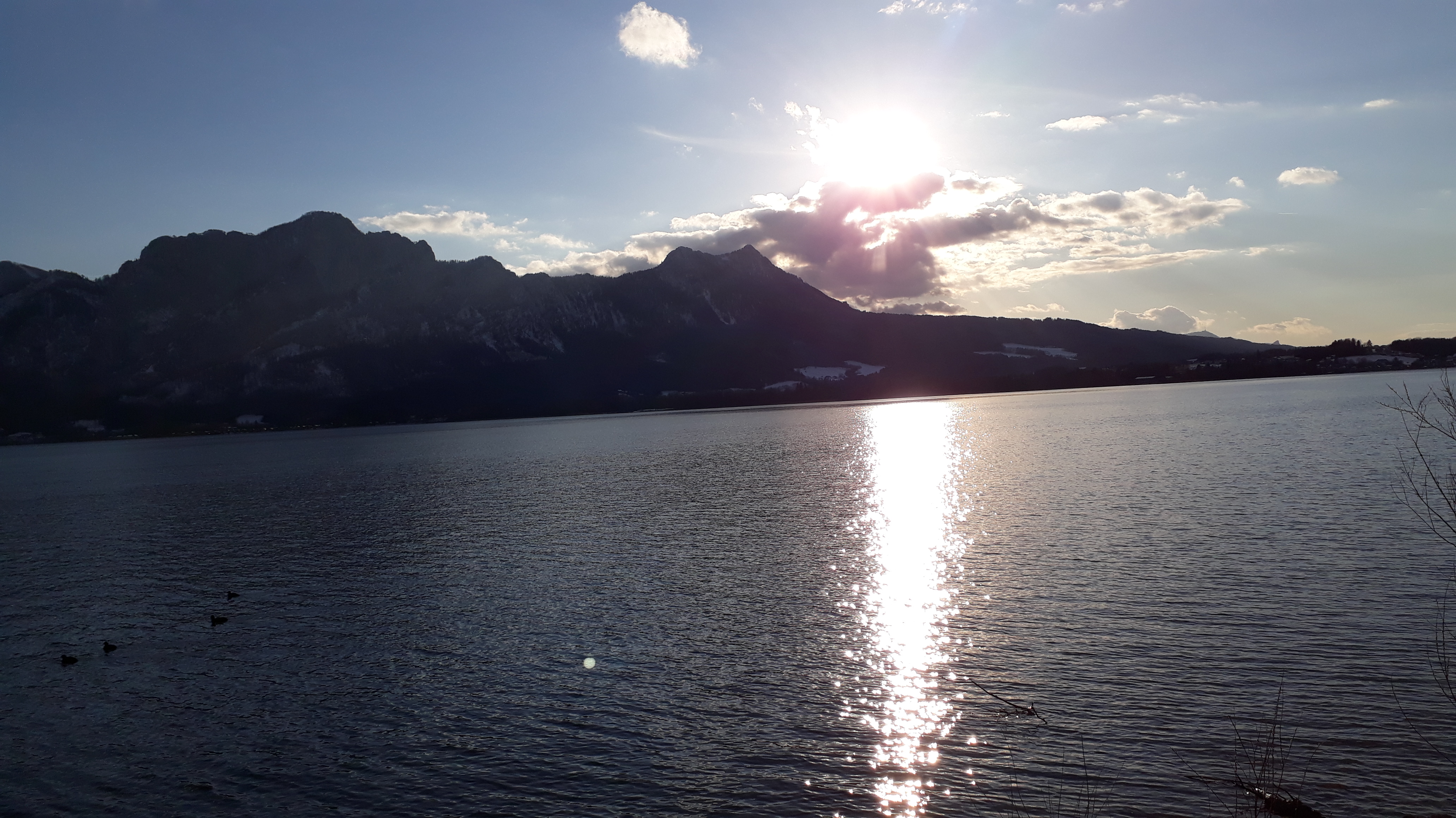 Dieses Bild hat ein leeres alt-Attribut; sein Dateiname ist 2020-25-mondsee.jpg.