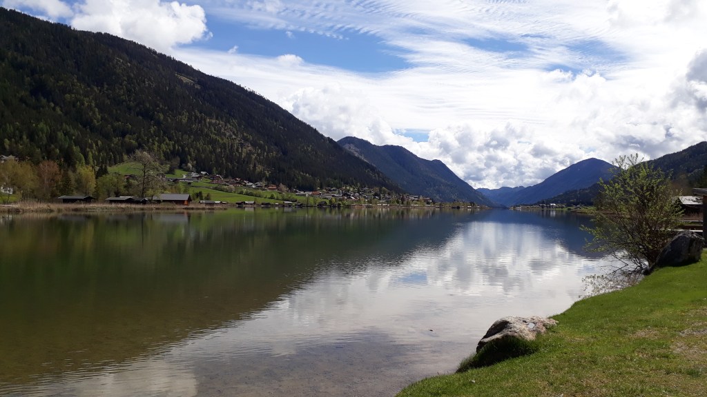 Dieses Bild hat ein leeres alt-Attribut; sein Dateiname ist 2020-38-weissensee.jpg.